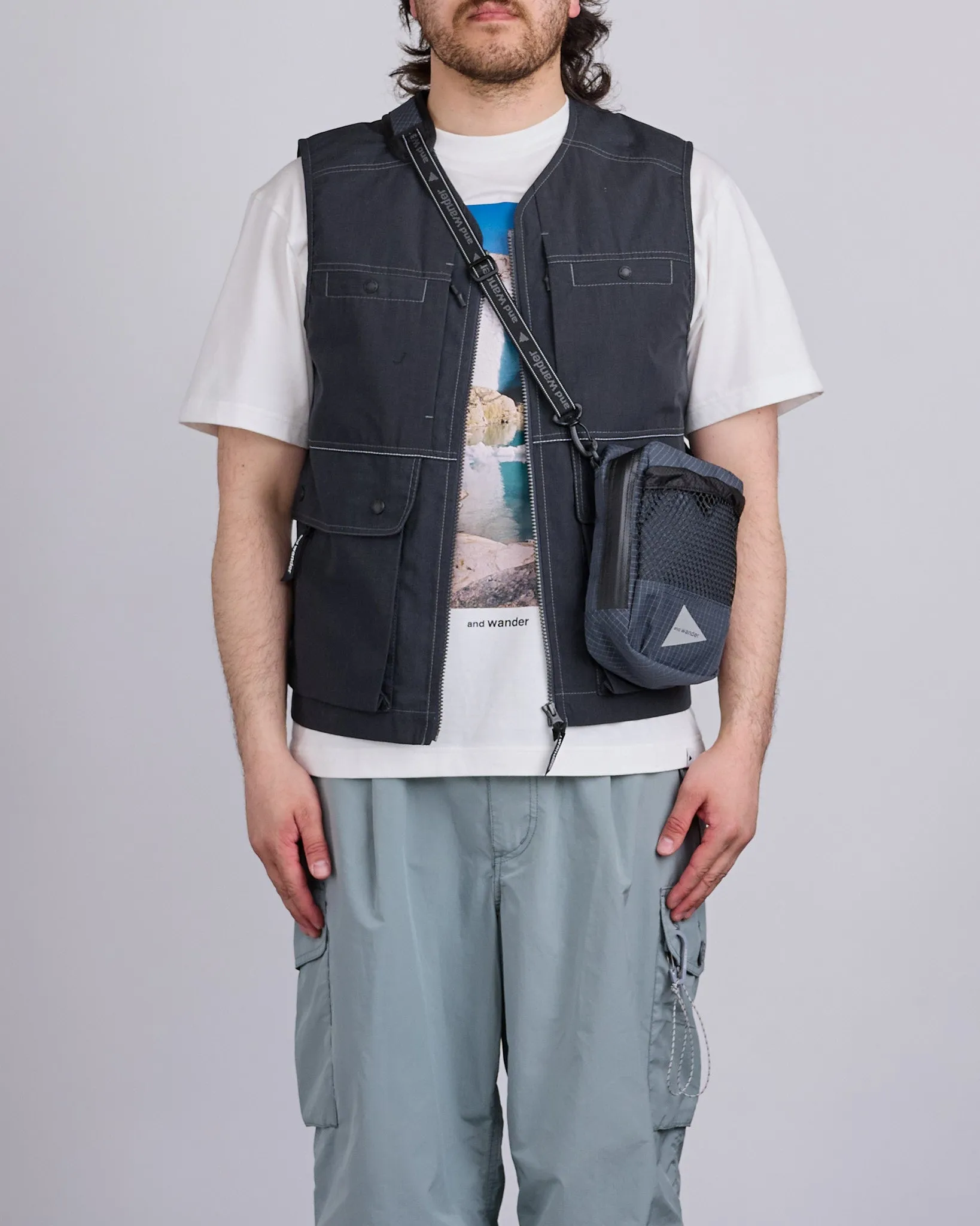 and wander Reflective Rip Shoulder Pouch Charcoal