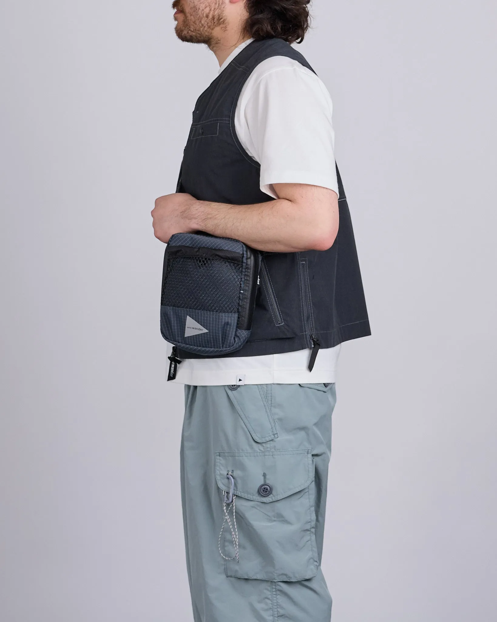 and wander Reflective Rip Shoulder Pouch Charcoal