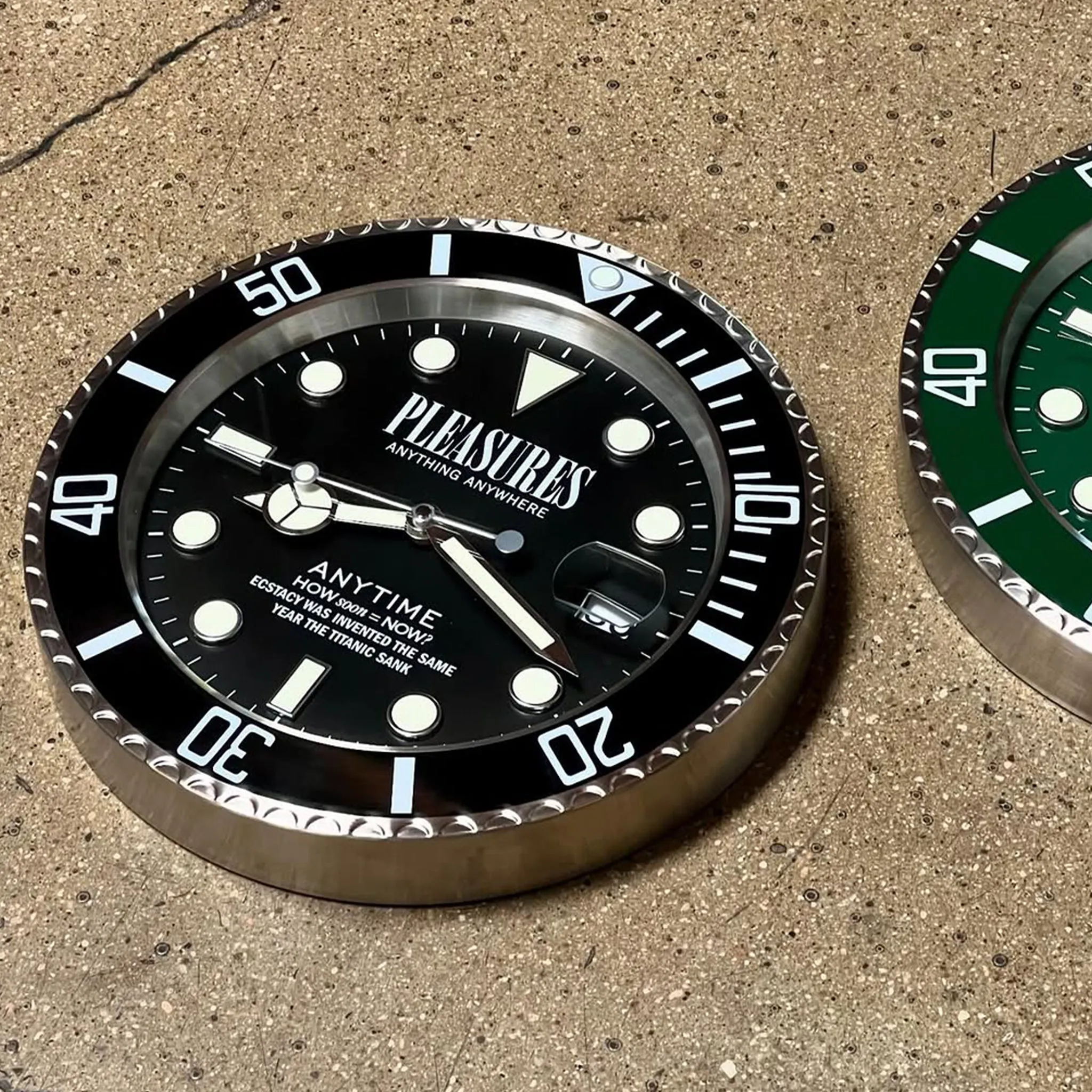 ANYTIME CLOCK (BLACK)