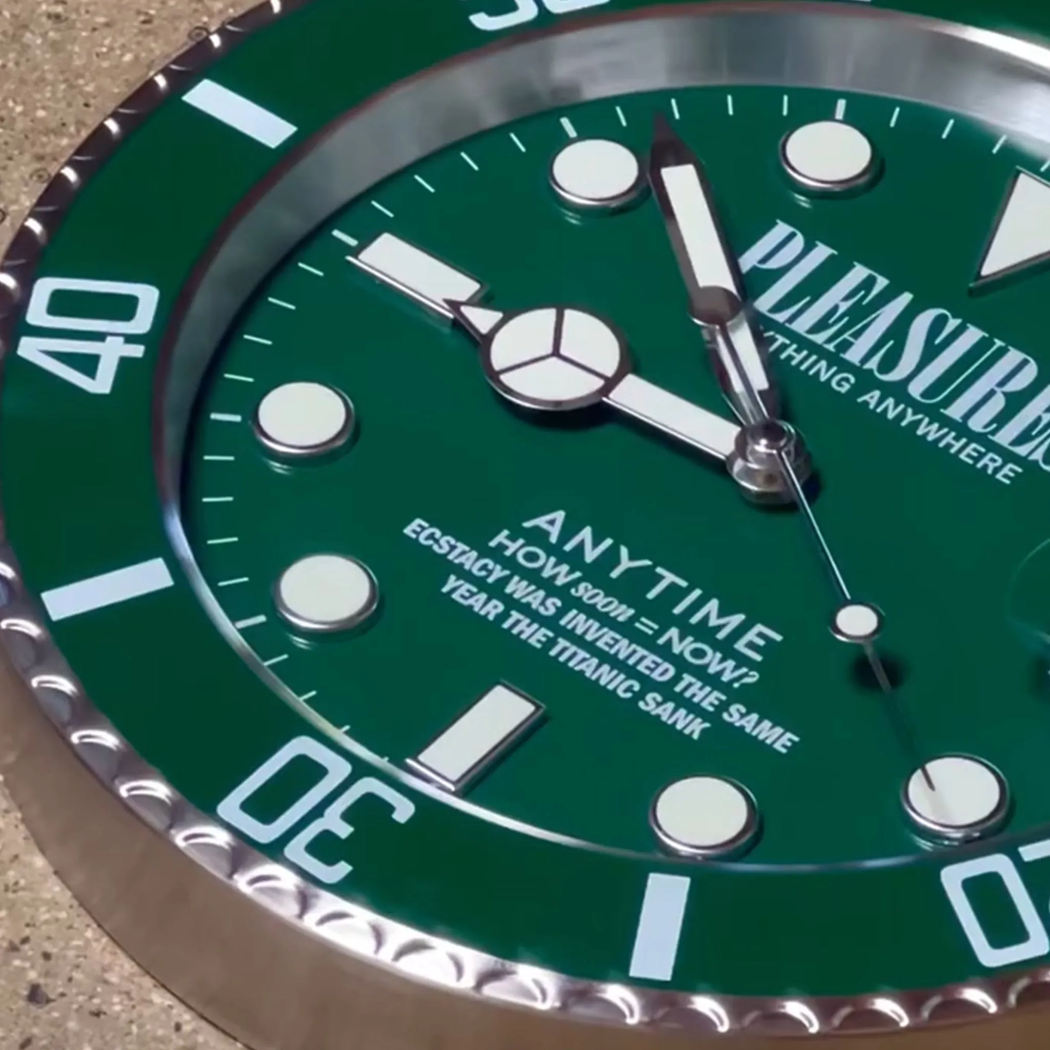 ANYTIME CLOCK (GREEN)