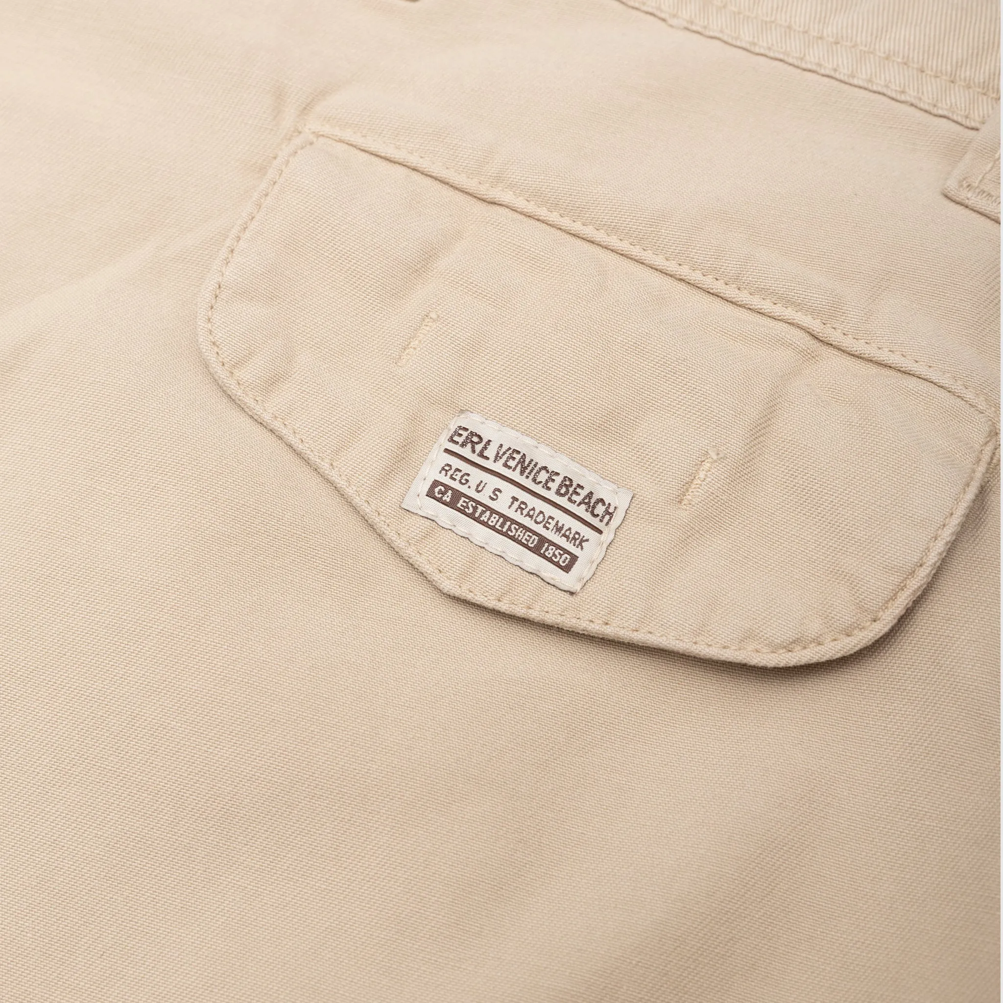 DISTRESSED CHINO SHORTS