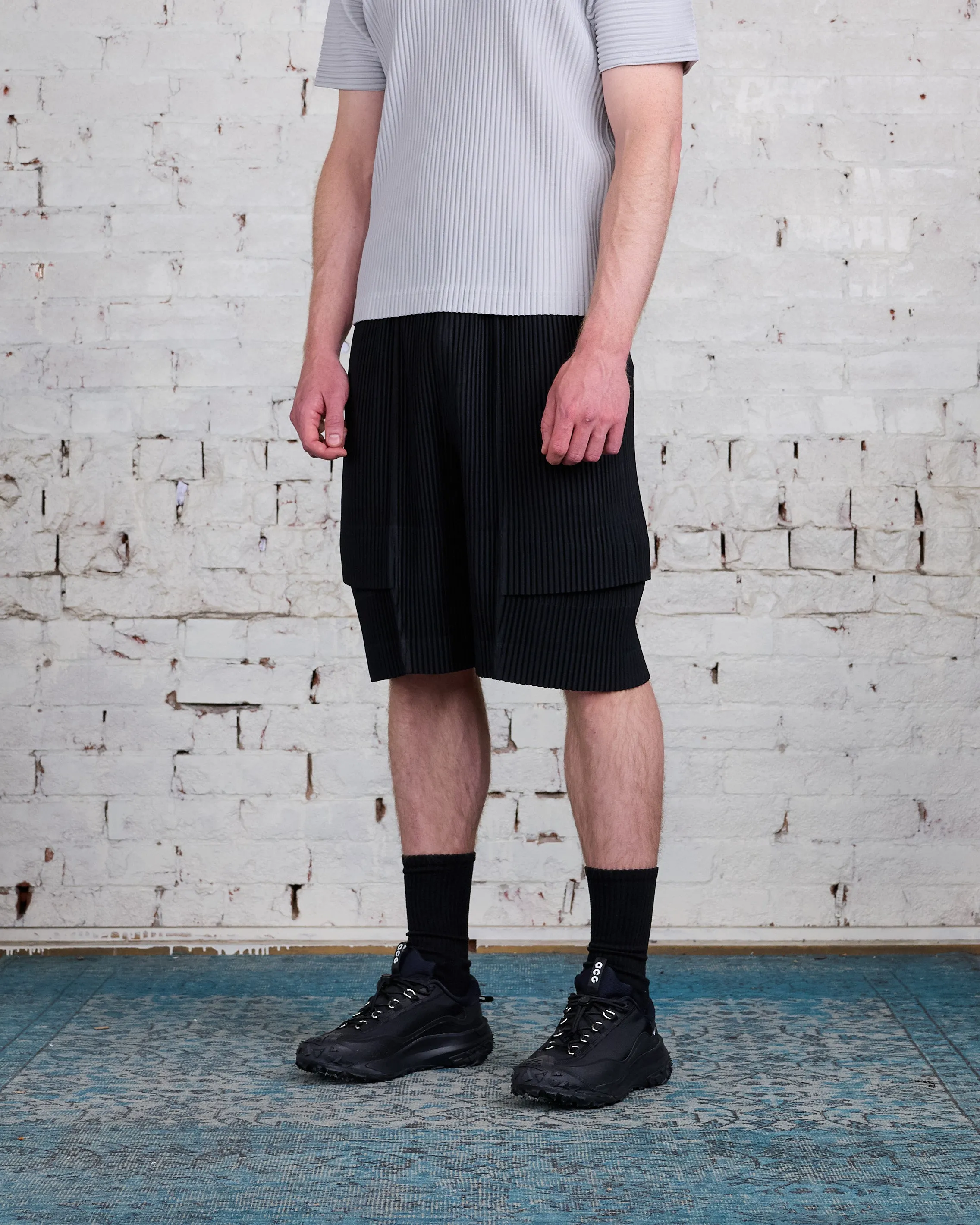 HOMME PLISS ISSEY MIYAKE Pleats June Cargo Short Black