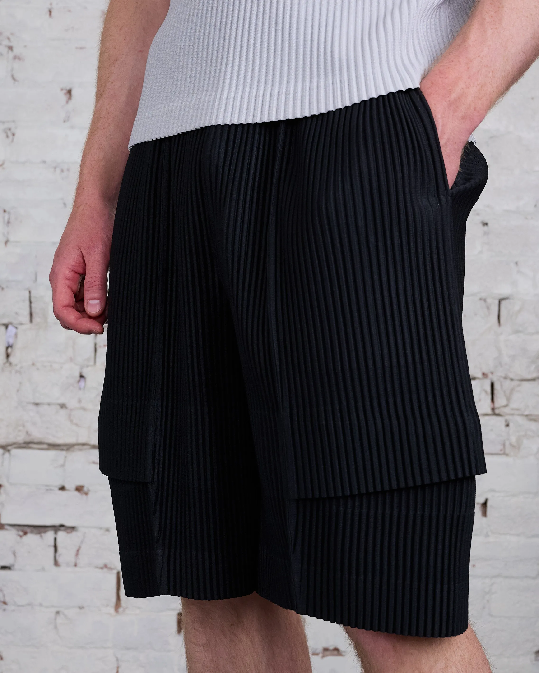 HOMME PLISS ISSEY MIYAKE Pleats June Cargo Short Black