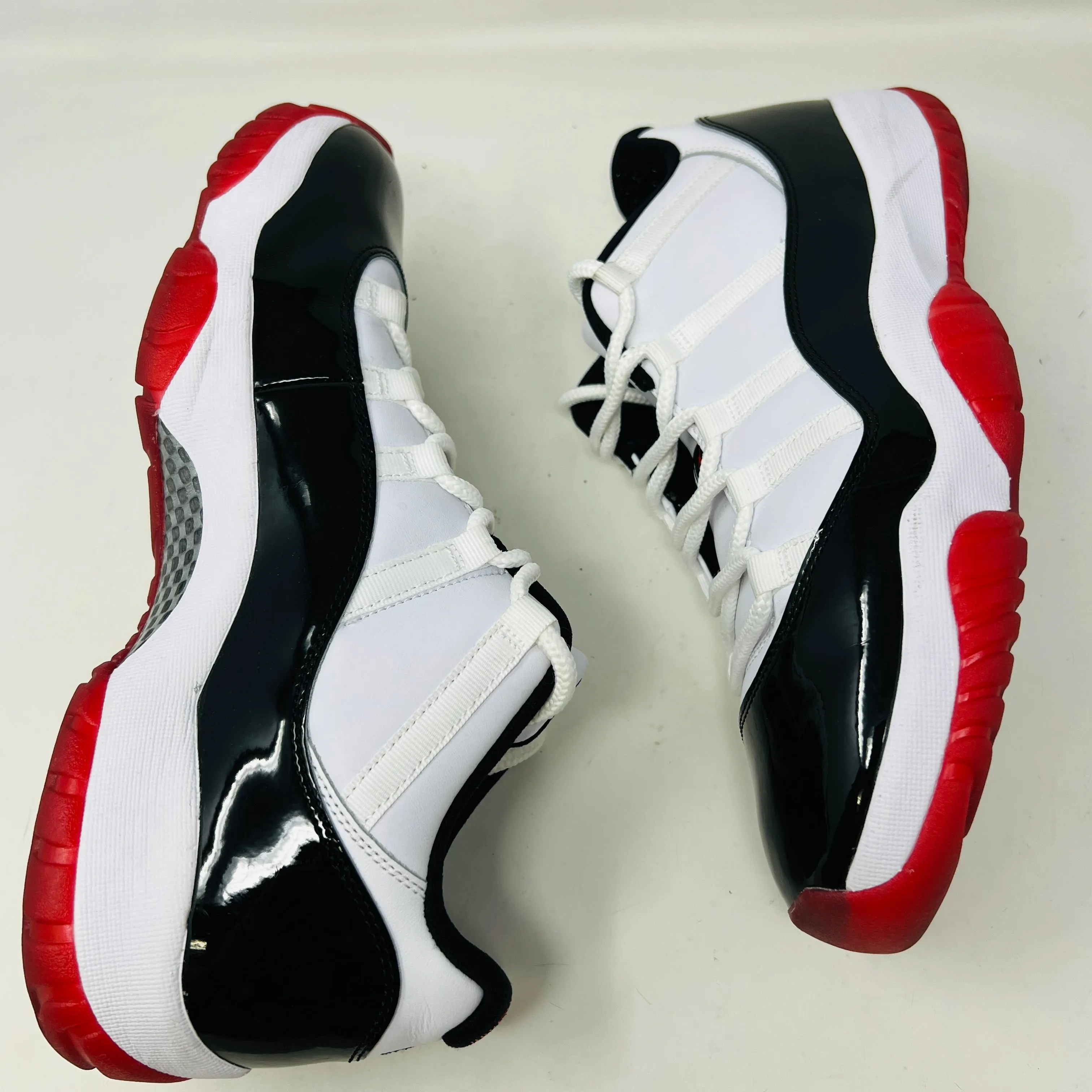 Jordan 11 Retro Low Concord Bred