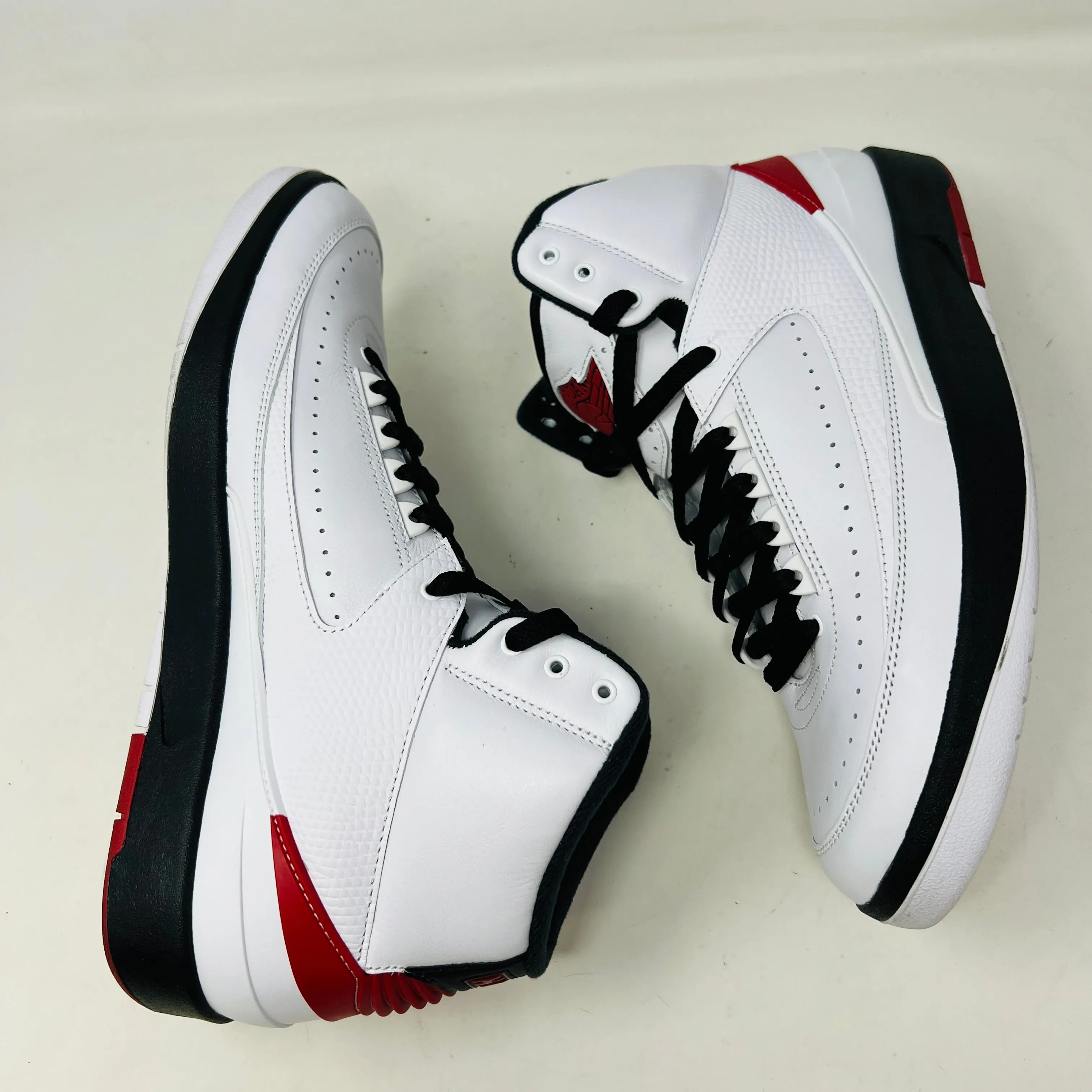 Jordan 2 Retro OG Chicago (2022)