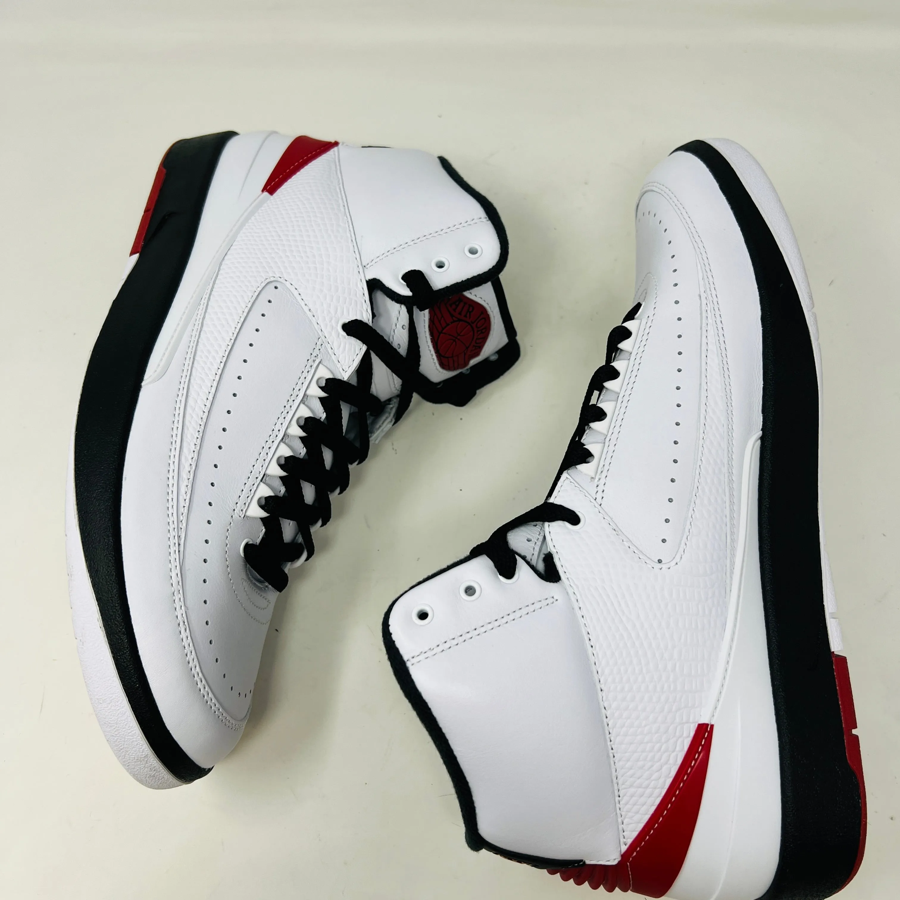 Jordan 2 Retro OG Chicago (2022)