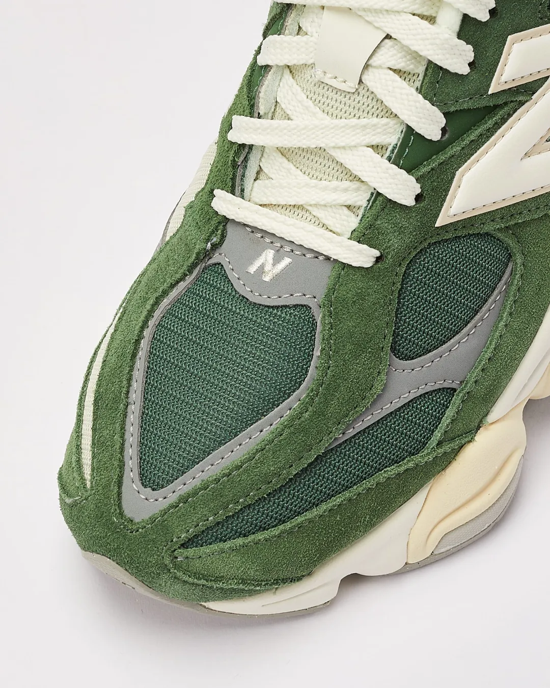 New Balance 9060 Green Sneakers