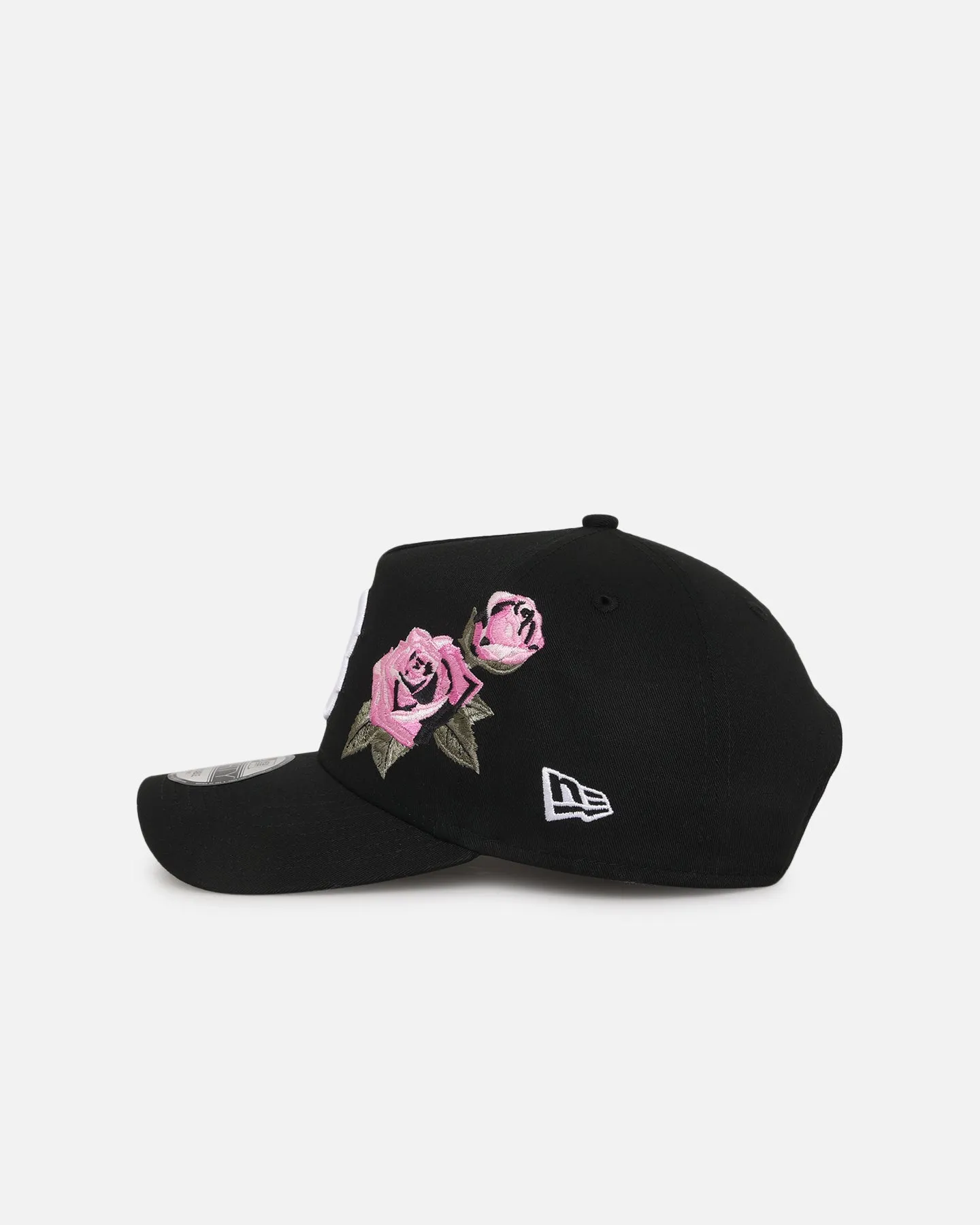New Era Boston Red Sox 'Rose Embroidery' 9FORTY A-Frame Snapback Black/Pink