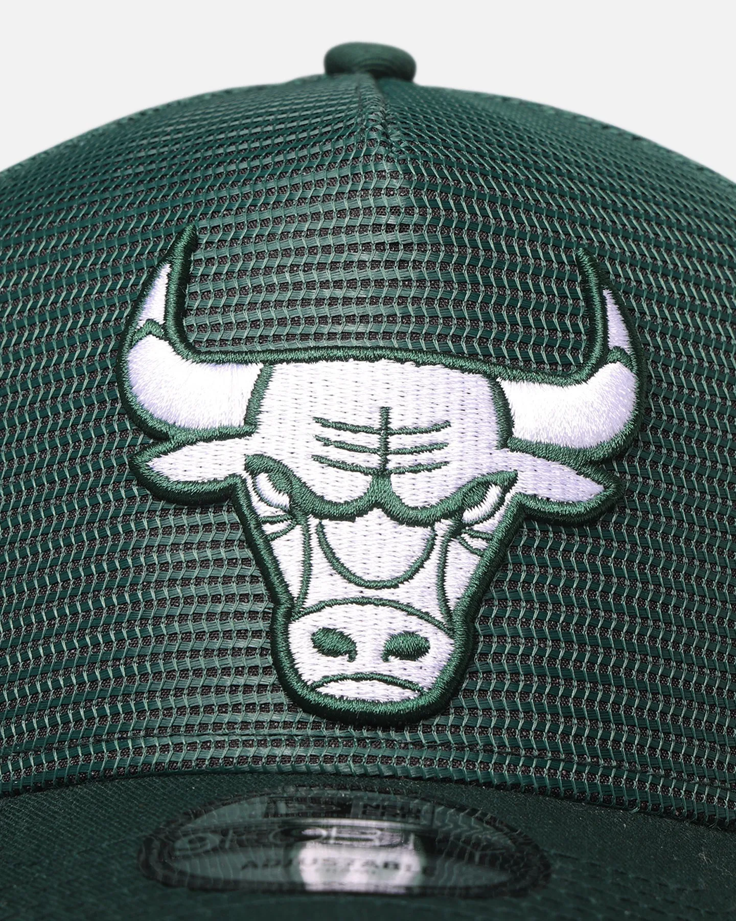 New Era Chicago Bulls 'Polychromatic Mesh' 9FORTY A-Frame Snapback Dark Green