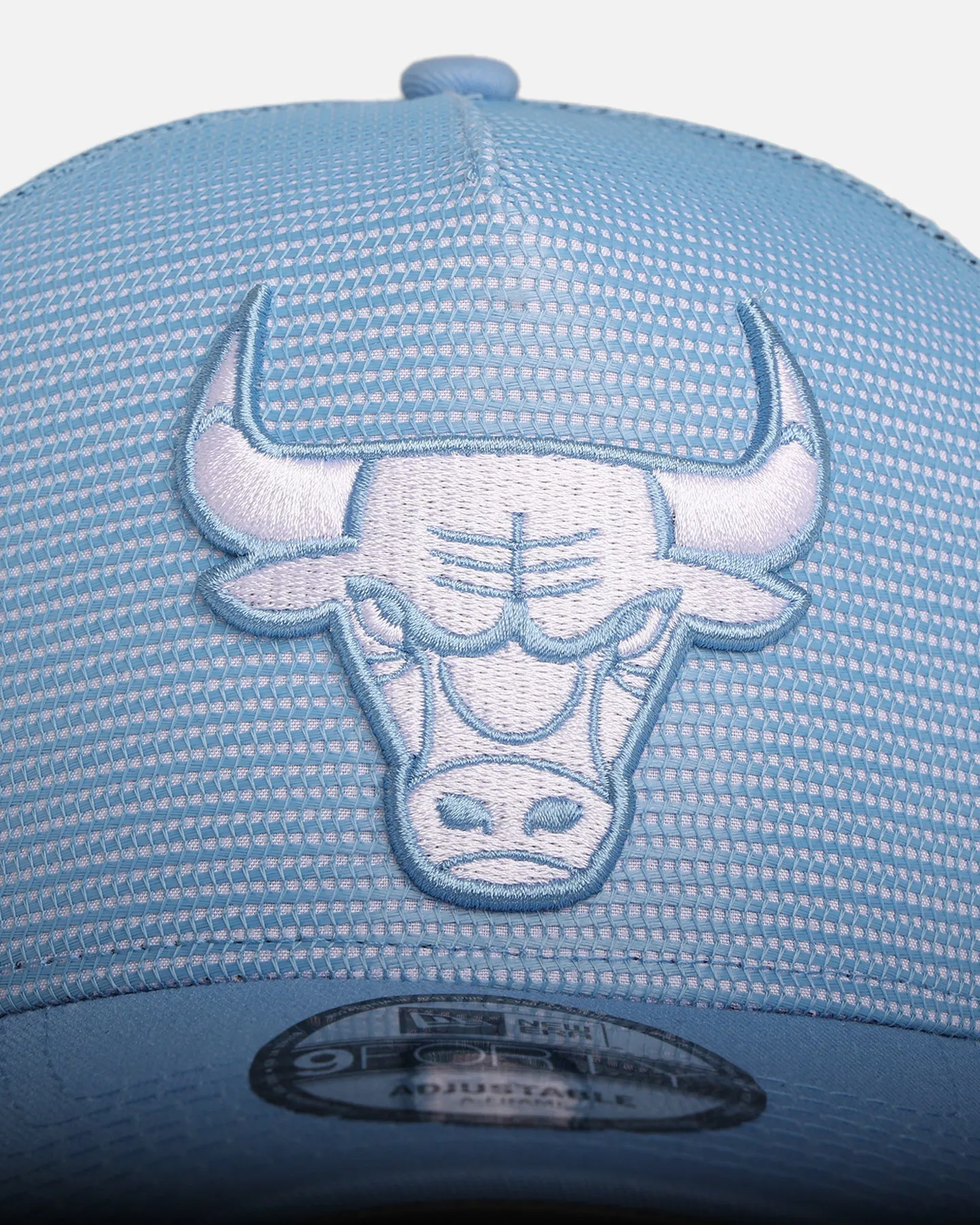New Era Chicago Bulls 'Polychromatic Mesh' 9FORTY A-Frame Snapback Sky