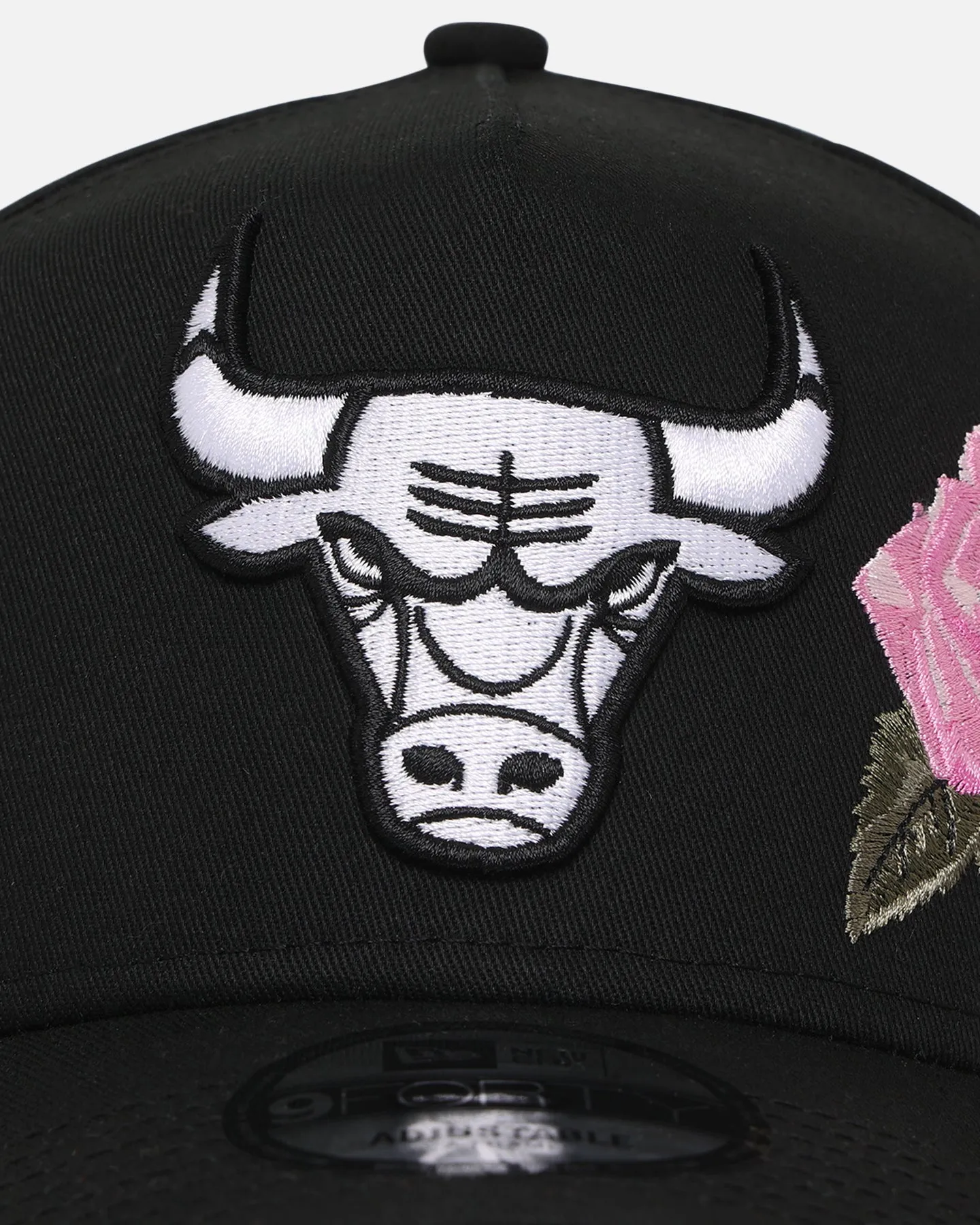 New Era Chicago Bulls 'Rose Embroidery' 9FORTY A-Frame Snapback Black/Pink