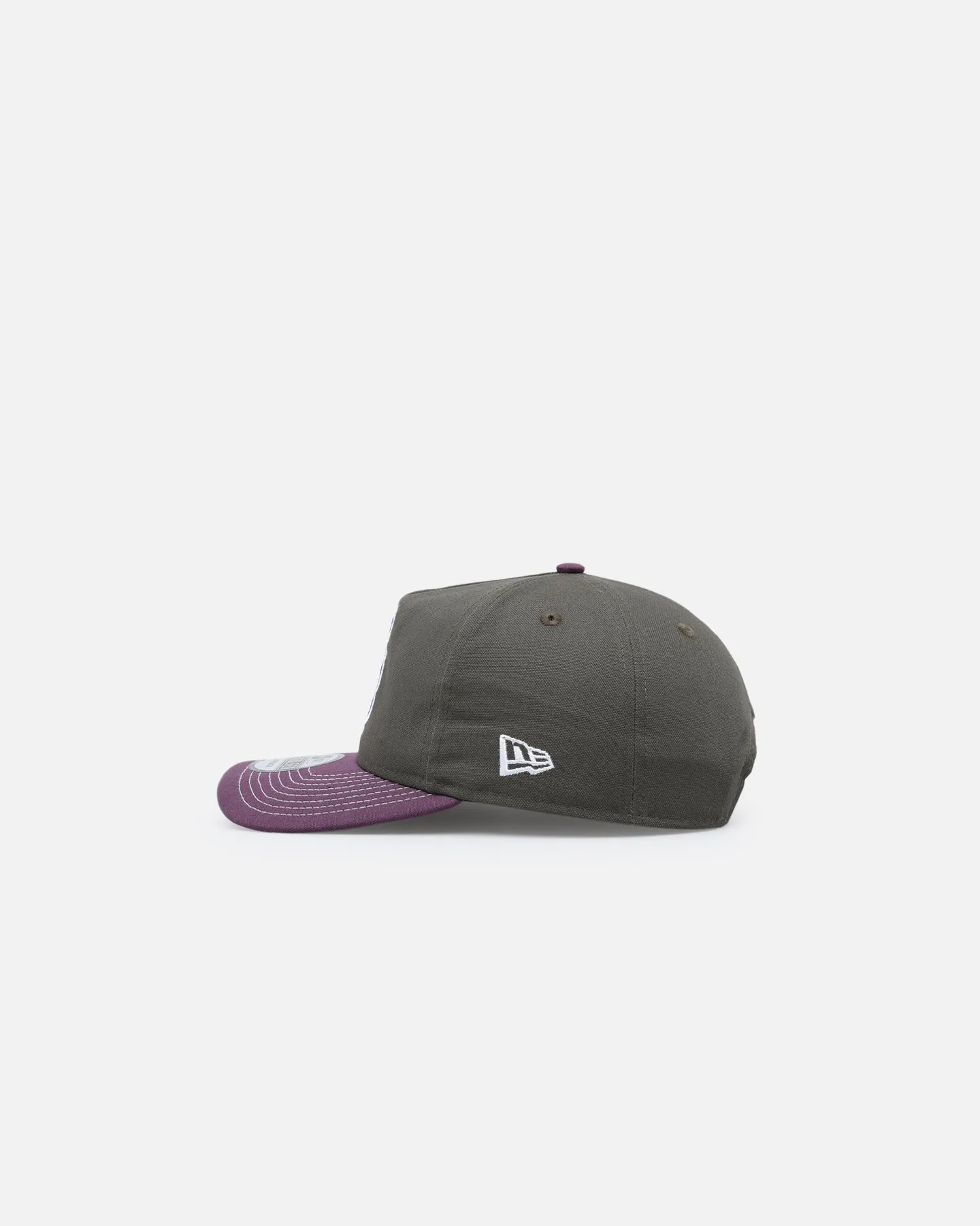 New Era Chicago Cubs 'Contrast Visor' Pre-Curved Golfer Snapback Moss/Plum