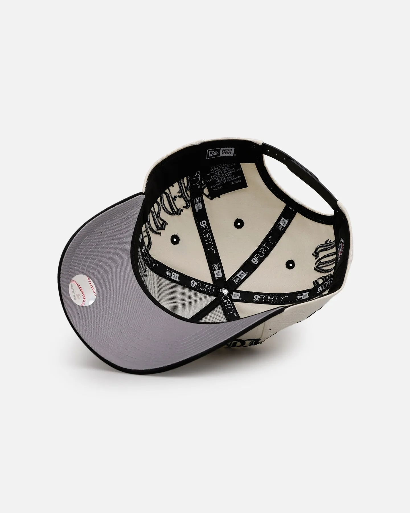 New Era Los Angeles Dodgers 'Gothic Script Two Tone' 9FORTY A-Frame Snapback Chrome/Black