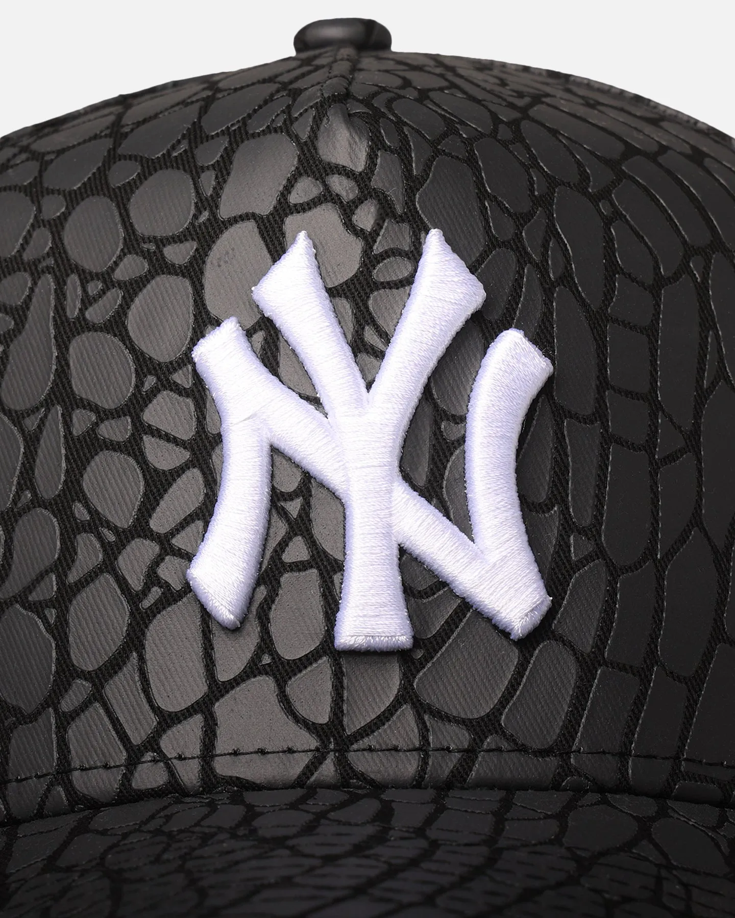 New Era New York Yankees 'Faux Croc' 9FORTY A-Frame Snapback Black