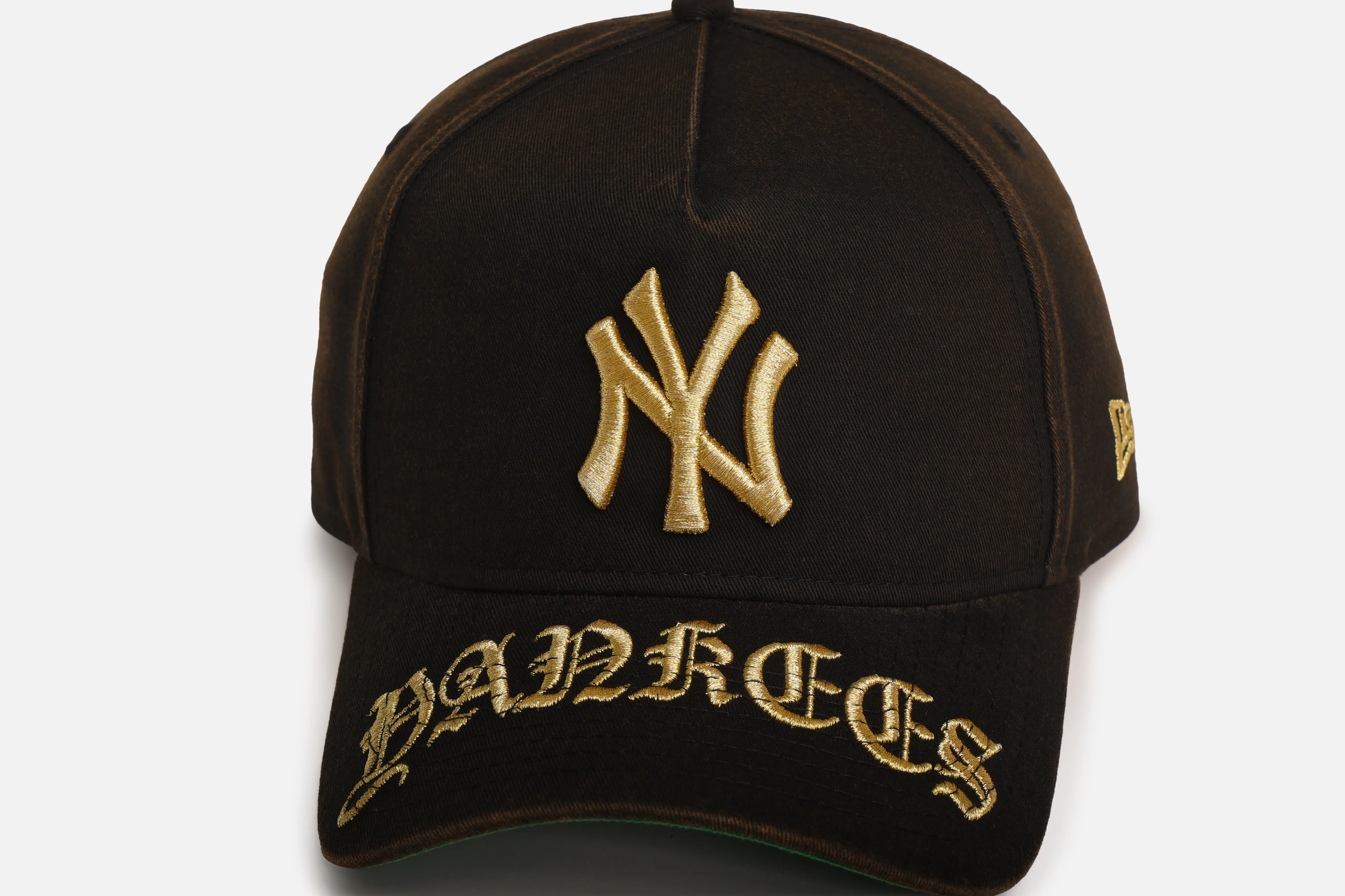 New Era New York Yankees 'Washed Gothic Visor' 9OFRTY A-Frame Snapback Black