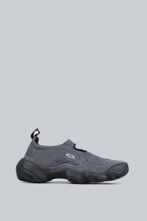 OAKLEY FACTORY TEAM FLESH SANDAL ASPHALT