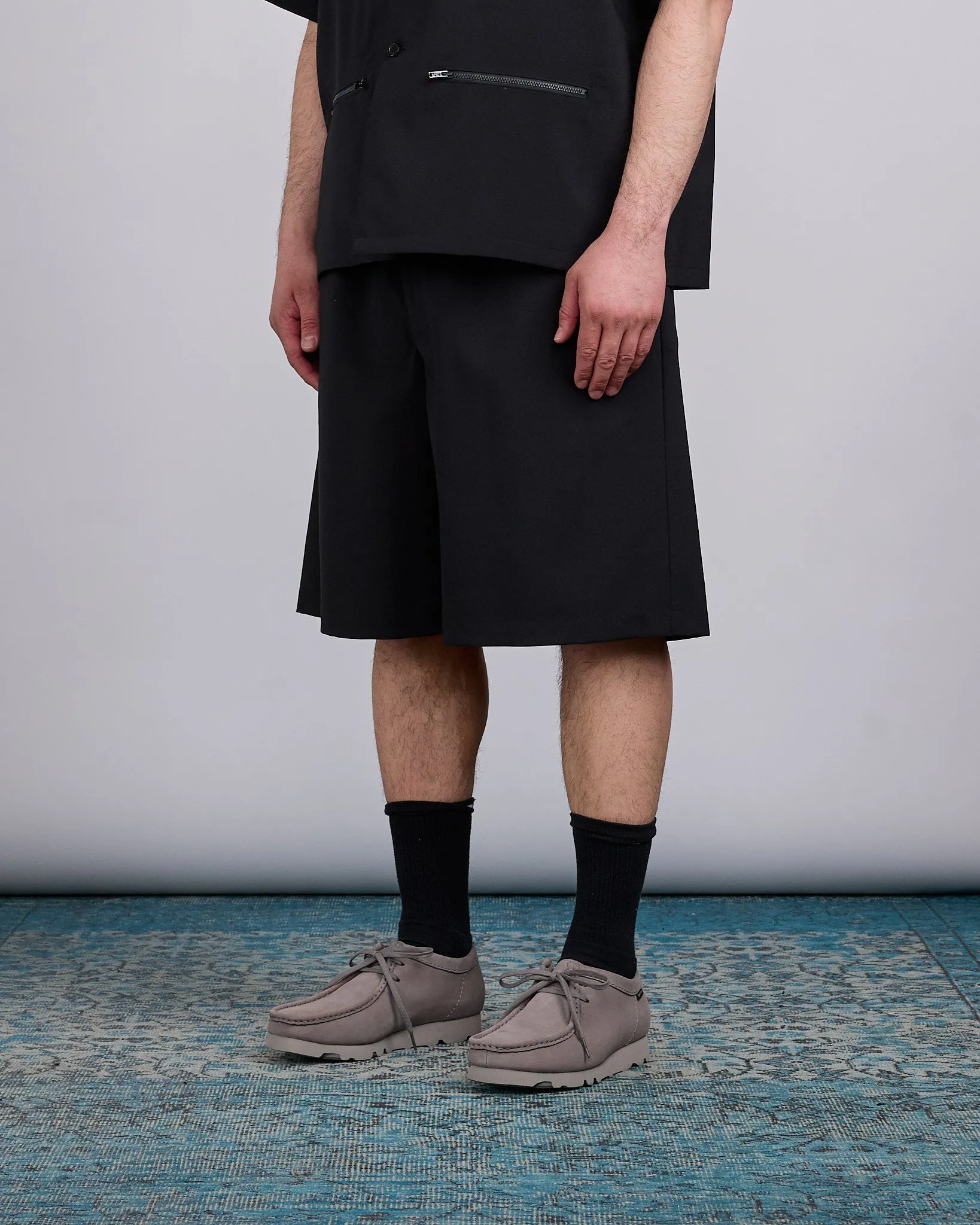 UNDERCOVER Script Logo Short Black